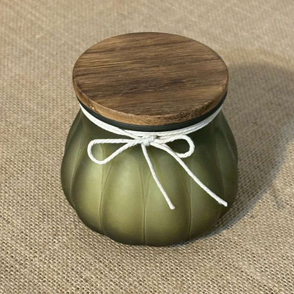 Pier 1 Pumpkin Woods Scented Pumpkin Shaped Glass Jar Candle Wooden Lid 7.8oz